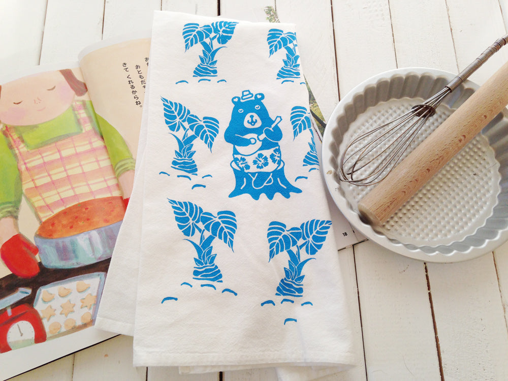 Art Mina Hawaiian bear tea towel