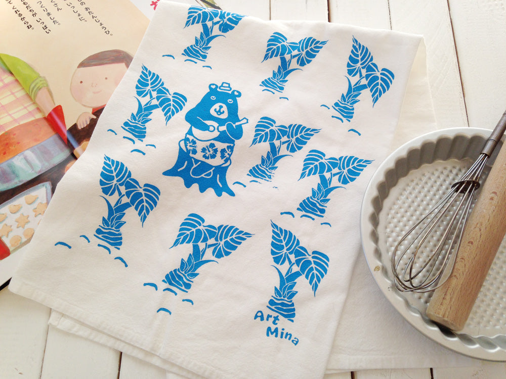 Art Mina Hawaiian bear tea towel
