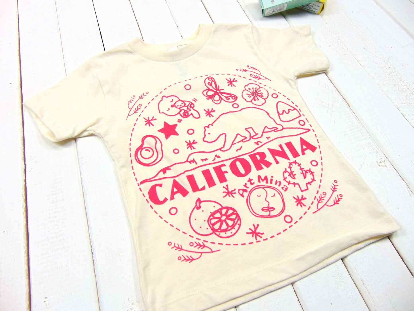 Art Mina California Pink Bear Kids Tee