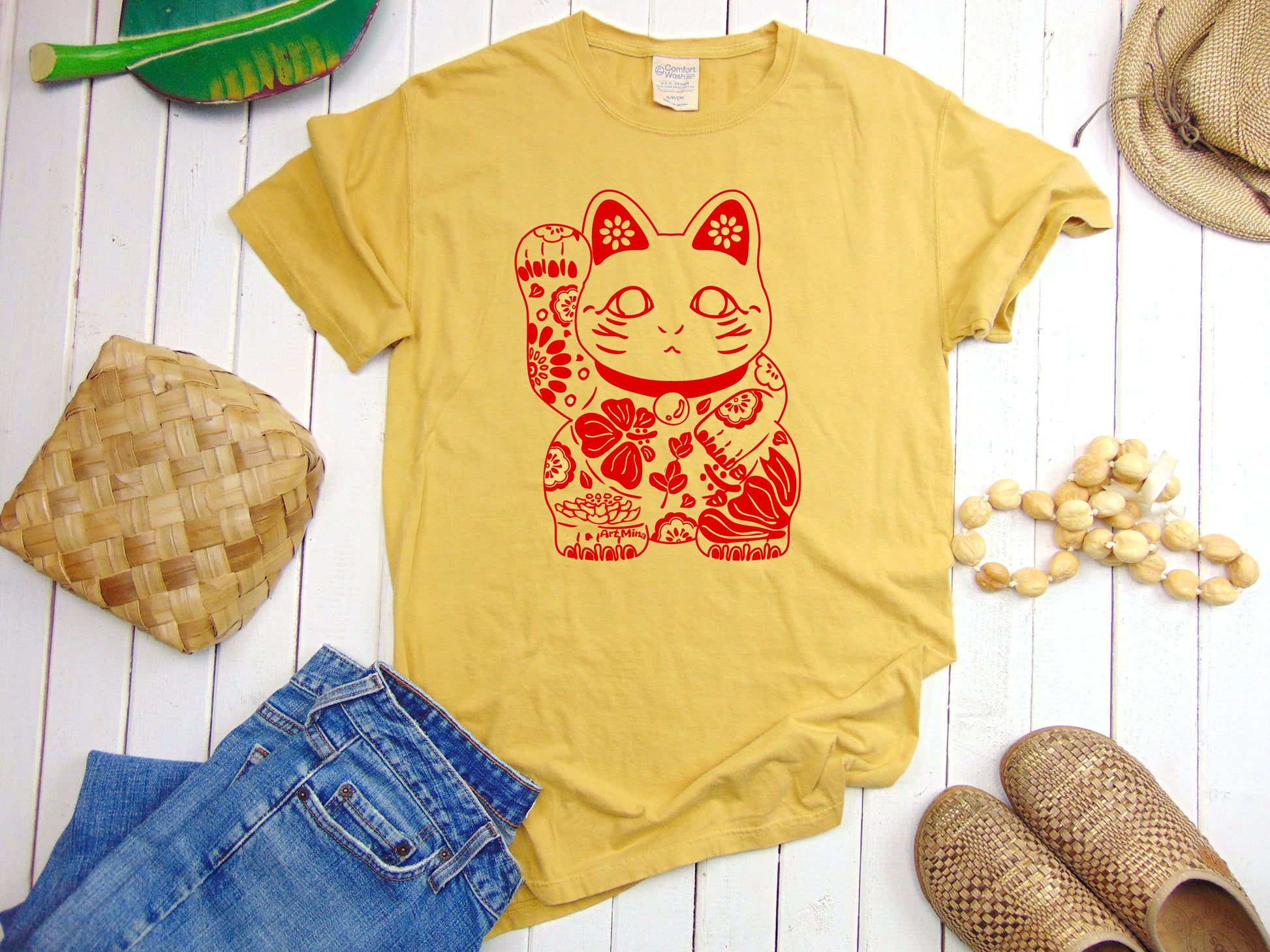 Vintage Aloha Lucky Cat T-shirt, hand-printed on USA cotton.