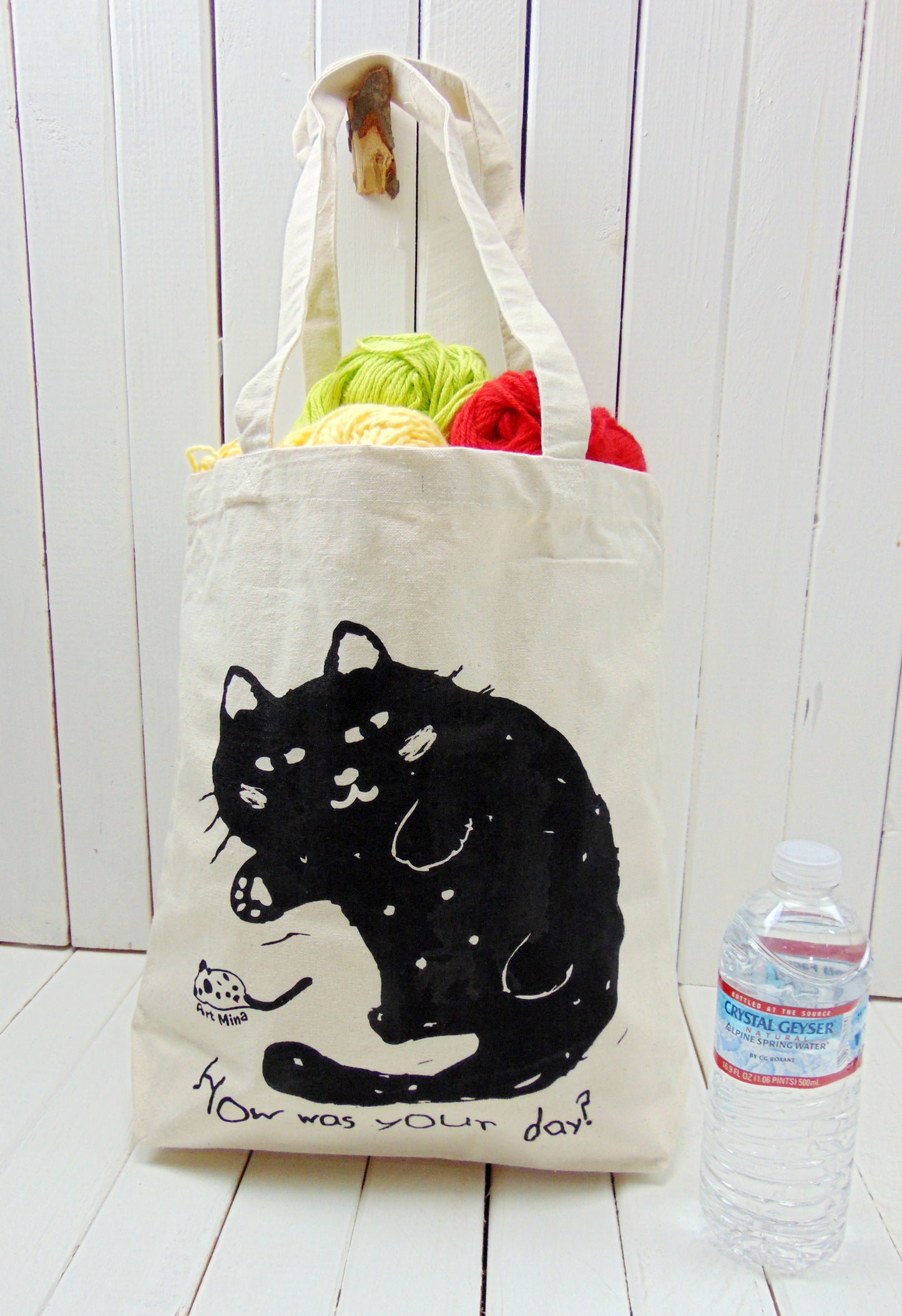 Art Mina's black cat shoulder bag