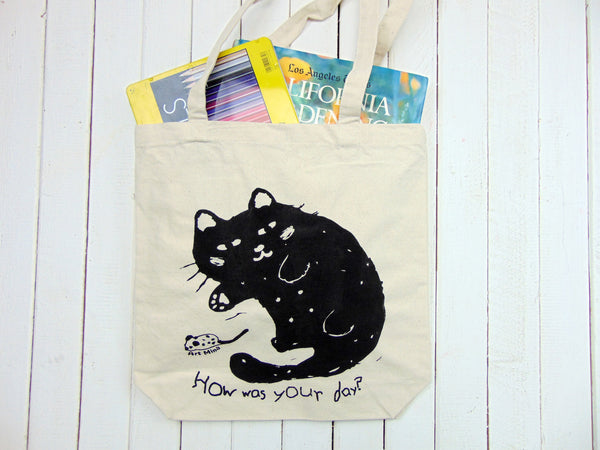 Art Mina's feline canvas shopper
