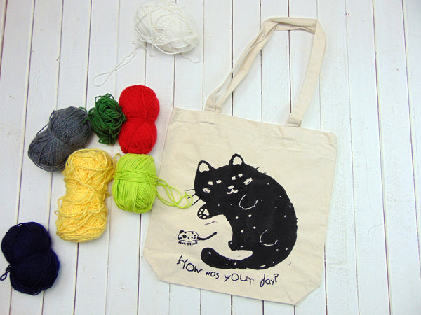 Art Mina's gift tote for cat mom