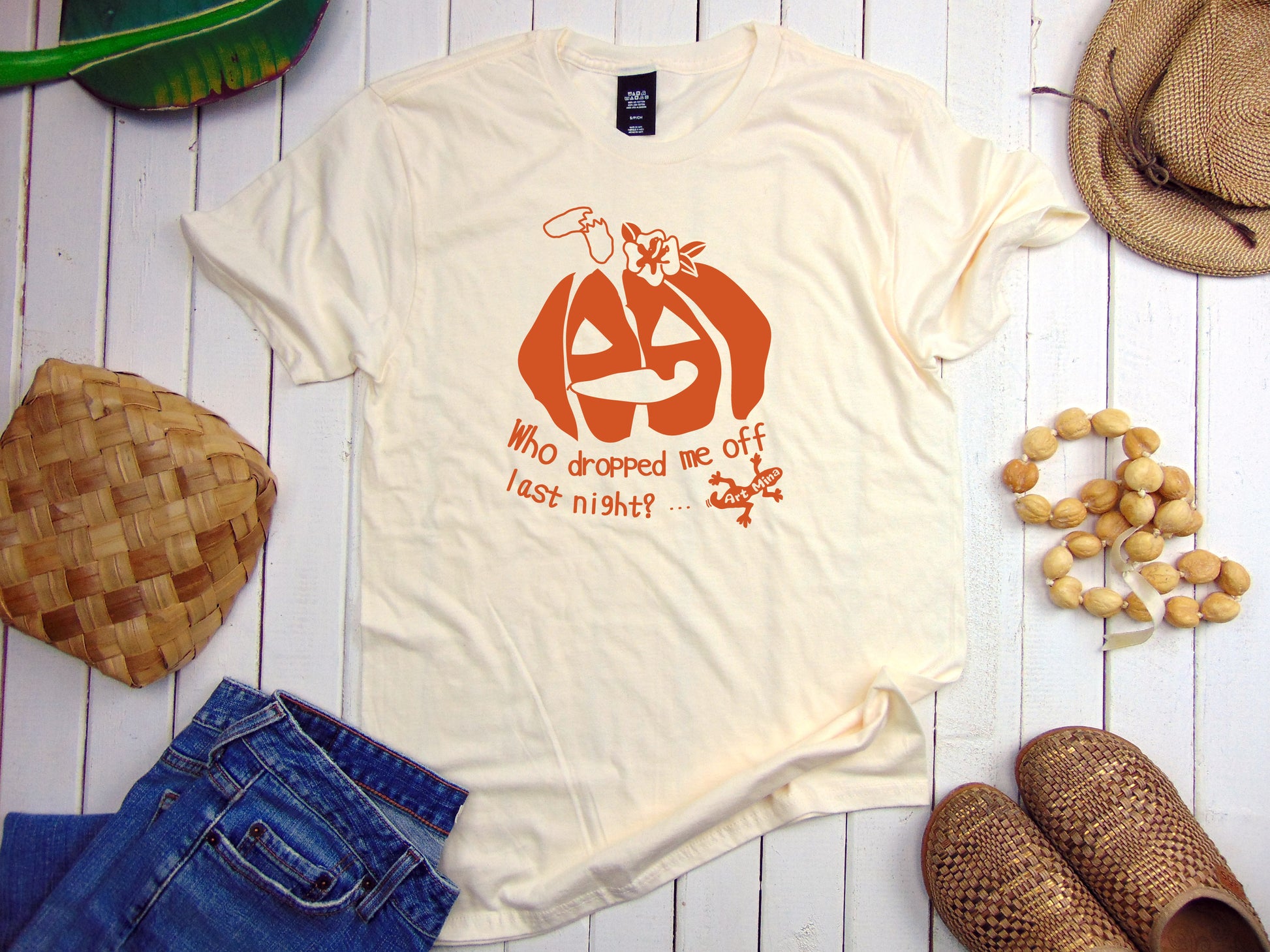 Who Dropped Me Off? -  Funny Jack O'Lantern with Hibiscus & Gecko  Tropical Halloween Graphic Tee
