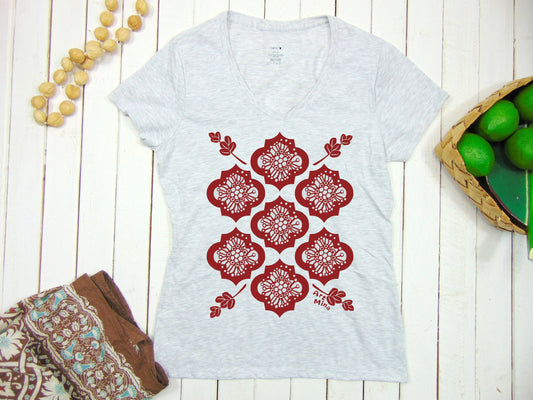 Women's Soft V-Neck Tee "Ohia and Lehua" Up to Size 5XL (コピー)