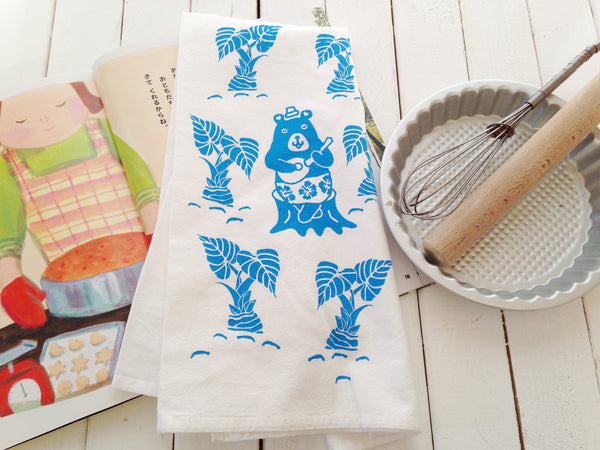  Art Mina Hawaiian bear tea towel
