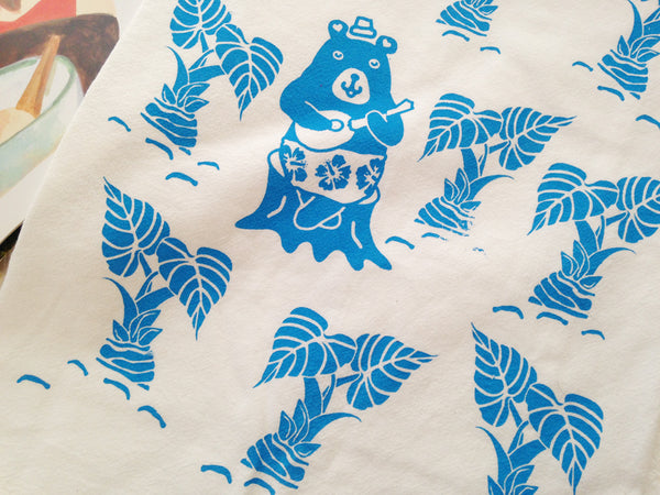  Art Mina Hawaiian bear tea towel