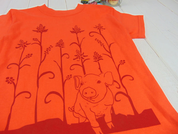 Kids Tee "Wiliwili and piglet" Size: Youth XS