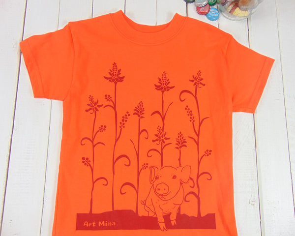 Kids Tee "Wiliwili and piglet" Size: Youth XS
